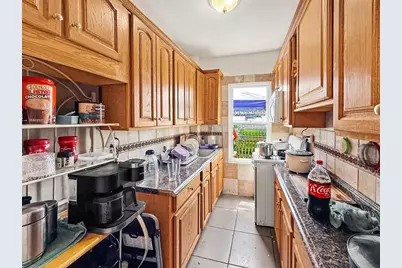28 Meadow St, Fall River, MA 02720 - Photo 18