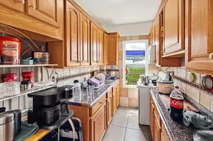 28 Meadow St, Fall River, MA 02720 - Photo 18