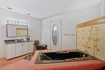 30 Dicsal Ln, Holyoke, MA 01040 - Photo 28