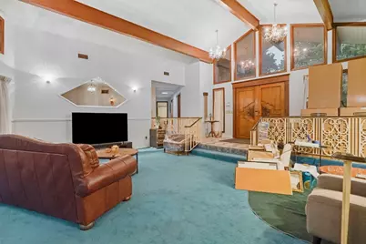 30 Dicsal Ln, Holyoke, MA 01040 - Photo 8
