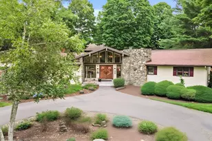 30 Dicsal Ln, Holyoke, MA 01040 - Photo 2