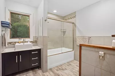 30 Dicsal Ln, Holyoke, MA 01040 - Photo 24