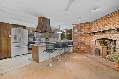 30 Dicsal Ln, Holyoke, MA 01040 - Photo 14
