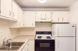 599 Old West Central St, Franklin, MA 02038 - Photo 4