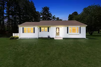 71 School St, Upton, MA 01568 - Photo 2