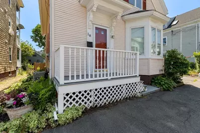 18 Willow Ave, Salem, MA 01970 - Photo 4