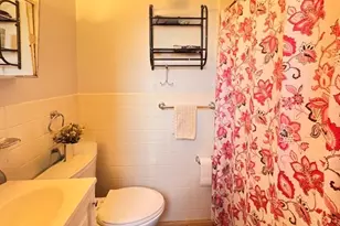 17 Farragut Ave, Somerville, MA 02144 - Photo 12