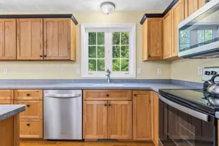 102 Cathedral Dr, Attleboro, MA 02703 - Photo 8