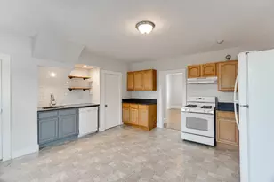 14 Wheatland St, Salem, MA 01970 - Photo 6