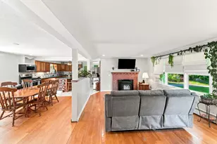 109 Providence St, Uxbridge, MA 01569 - Photo 10