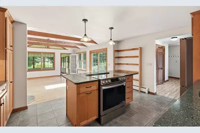 590 Middle St., Amherst, MA 01002 - Photo 6