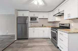 9 Cross St, Chelmsford, MA 01863 - Photo 2