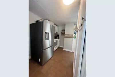 64 Fulton St, Lowell, MA 01850 - Photo 4