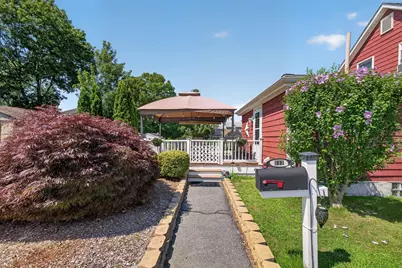 117 Bridge St, Fairhaven, MA 02719 - Photo 4