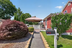 117 Bridge St, Fairhaven, MA 02719 - Photo 4