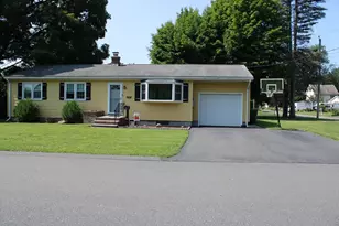 126 Warregan St, Chicopee, MA 01013 - Photo 1