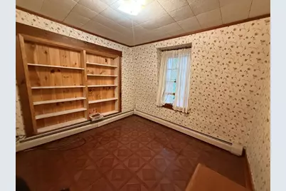8 Hawes St, Fitchburg, MA 01420 - Photo 14