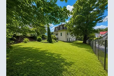 8 Hawes St, Fitchburg, MA 01420 - Photo 4