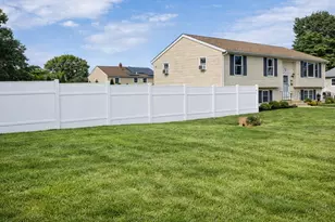 37 Leigh St, Seekonk, MA 02771 - Photo 2