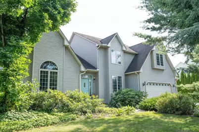 18 Bayberry Dr #18, Easthampton, MA 01027 - Photo 4