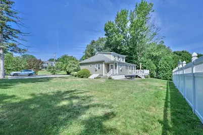 261 Thompson Road, Webster, MA 01570 - Photo 8