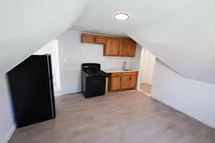 8 Colonial Ave, Boston, MA 02124 - Photo 4