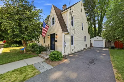 20 Ashbrook Street, Springfield, MA 01118 - Photo 2