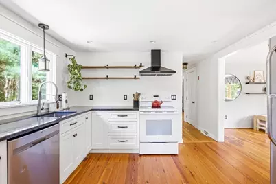 688 Plymouth St, Middleborough, MA 02346 - Photo 10