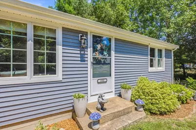 688 Plymouth St, Middleborough, MA 02346 - Photo 4