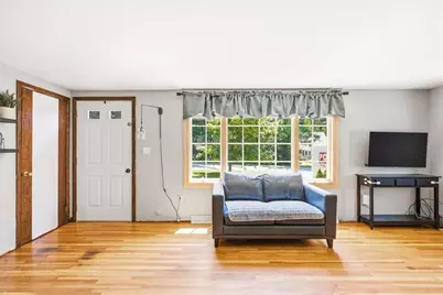 688 Plymouth St, Middleborough, MA 02346 - Photo 14