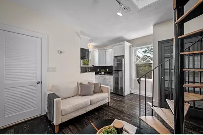 28 Columbus Ave #4, Beverly, MA 01915 - Photo 2