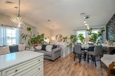 58 Manchester St, Fall River, MA 02721 - Photo 6