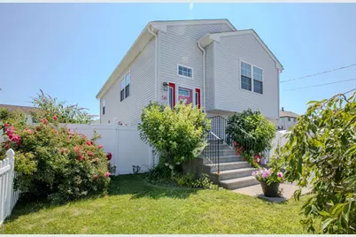 58 Manchester St, Fall River, MA 02721 - Photo 2