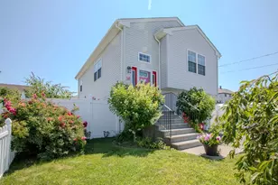 58 Manchester St, Fall River, MA 02721 - Photo 2