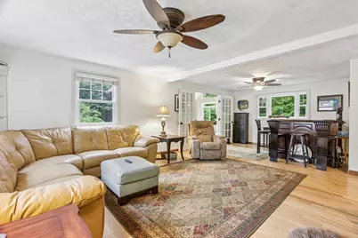 8 Foster St, Oxford, MA 01540 - Photo 10