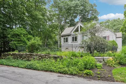 8 Foster St, Oxford, MA 01540 - Photo 4