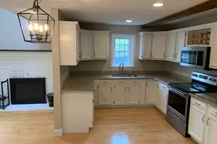 68 Temple St, Newburyport, MA 01950 - Photo 14
