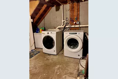 82 E St #B, Lowell, MA 01851 - Photo 10