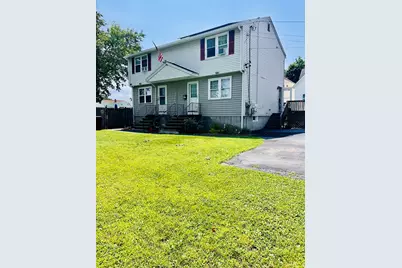 82 E St #B, Lowell, MA 01851 - Photo 2