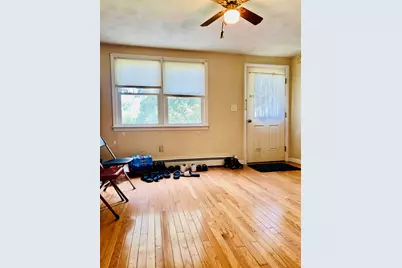 82 E St #B, Lowell, MA 01851 - Photo 4