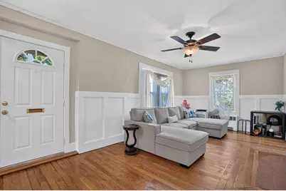 22 Fruit St, Leominster, MA 01453 - Photo 4