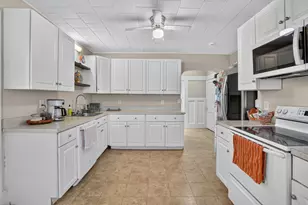 22 Fruit St, Leominster, MA 01453 - Photo 12