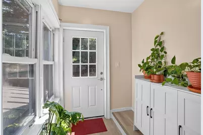 22 Fruit St, Leominster, MA 01453 - Photo 16