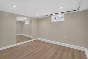 22 Fruit St, Leominster, MA 01453 - Photo 30