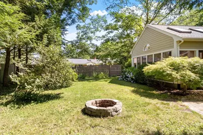 5 Hemlock Street, Beverly, MA 01915 - Photo 32