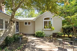 5 Hemlock St, Beverly, MA 01915 - Photo 2