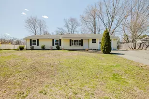 125 Temi Rd, Bellingham, MA 02019 - Photo 2