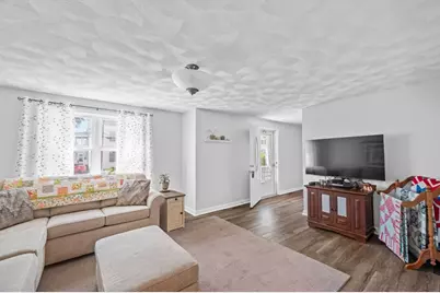 11 Fleming St, Lowell, MA 01851 - Photo 8