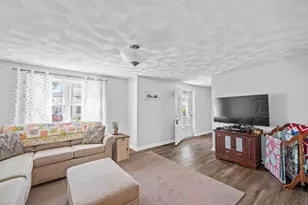 11 Fleming St, Lowell, MA 01851 - Photo 8