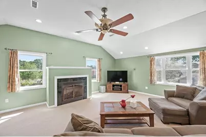 11 Fleming St, Lowell, MA 01851 - Photo 12
